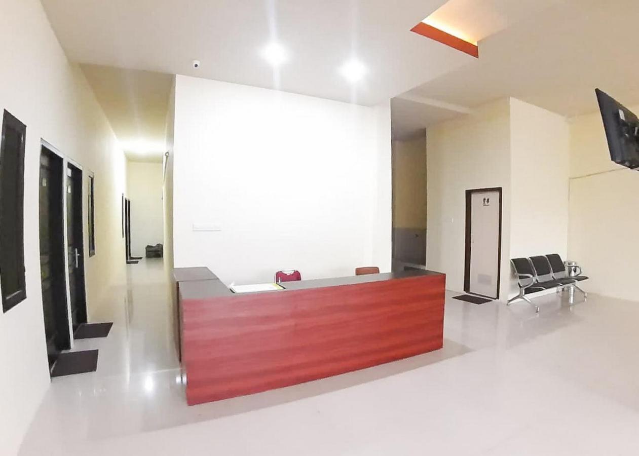 Reddoorz Syariah Near Transmart Jambi 2 Hotel Palmerah Екстериор снимка